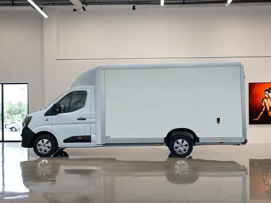 Renault master low loader