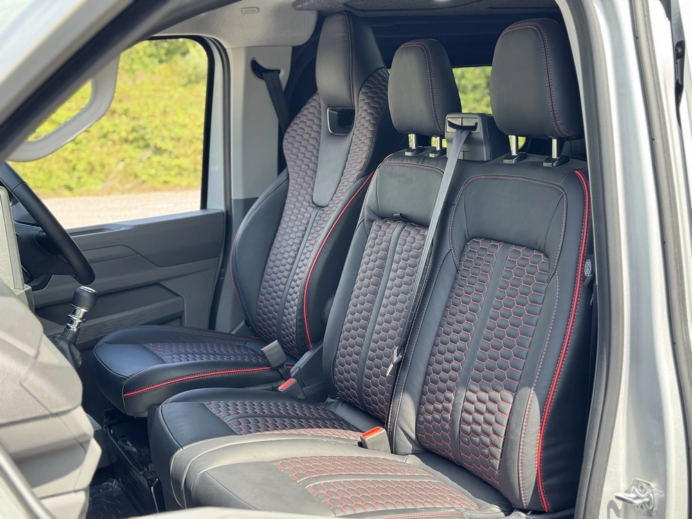 Volkswagen Transporter Kombi T7 2025 6 Seater